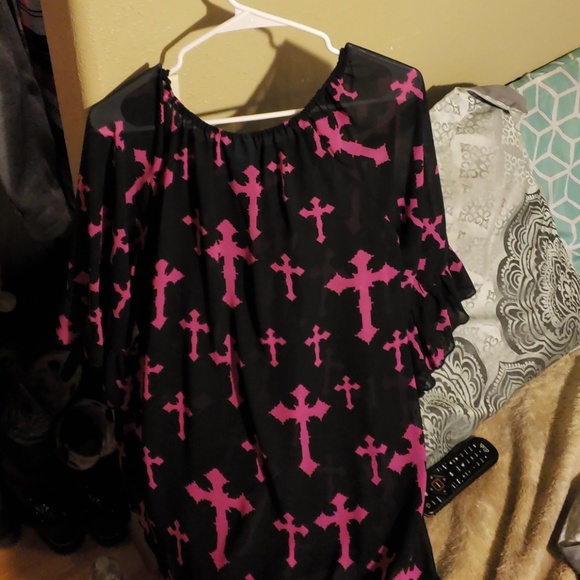 Cute shirt - Picture 1 of 1